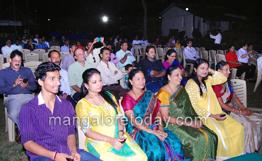 Vandana Award conferred on Dr.B.R.Shetty